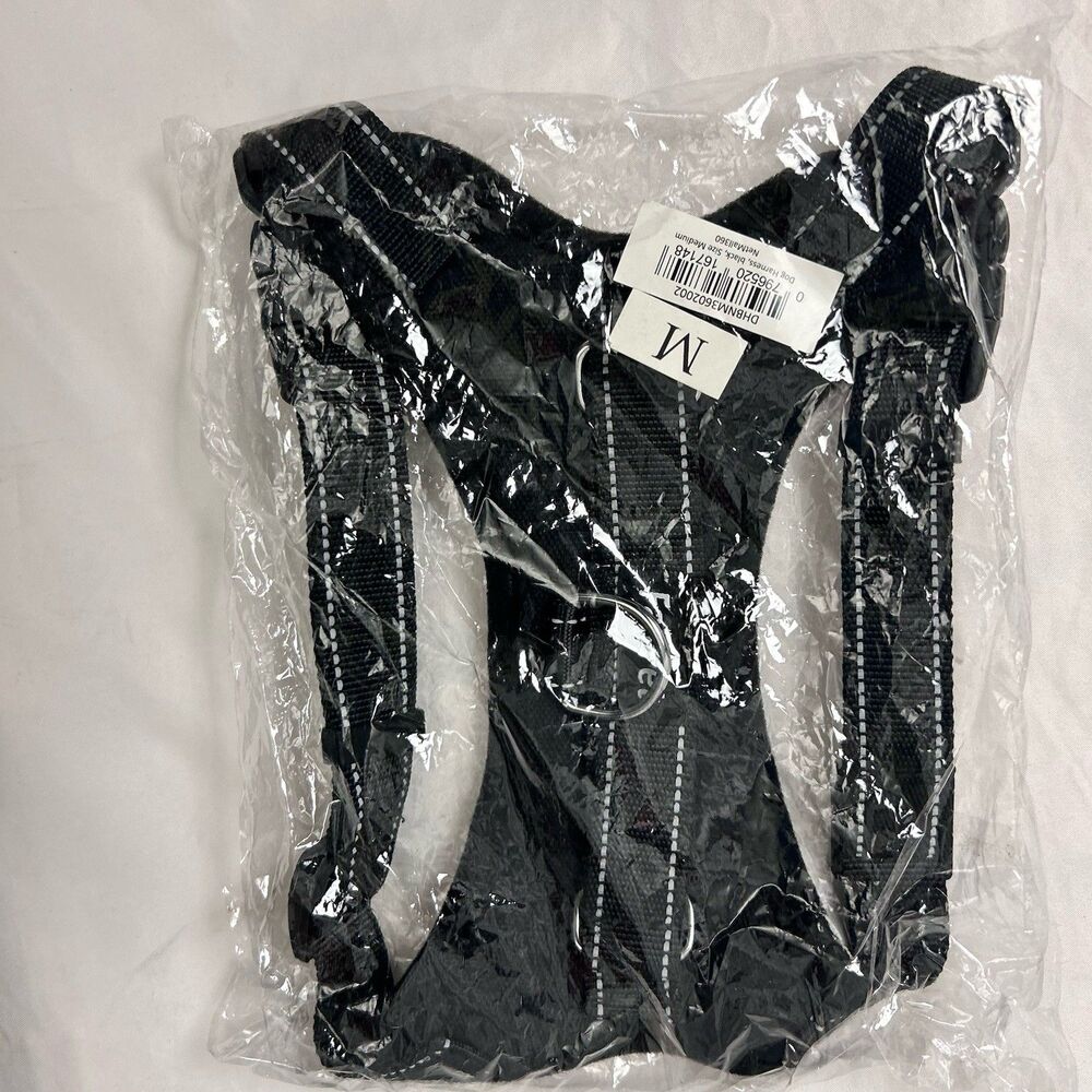 Dog Harness Black Size Medium Reflective Adjustable No-Pull Style New